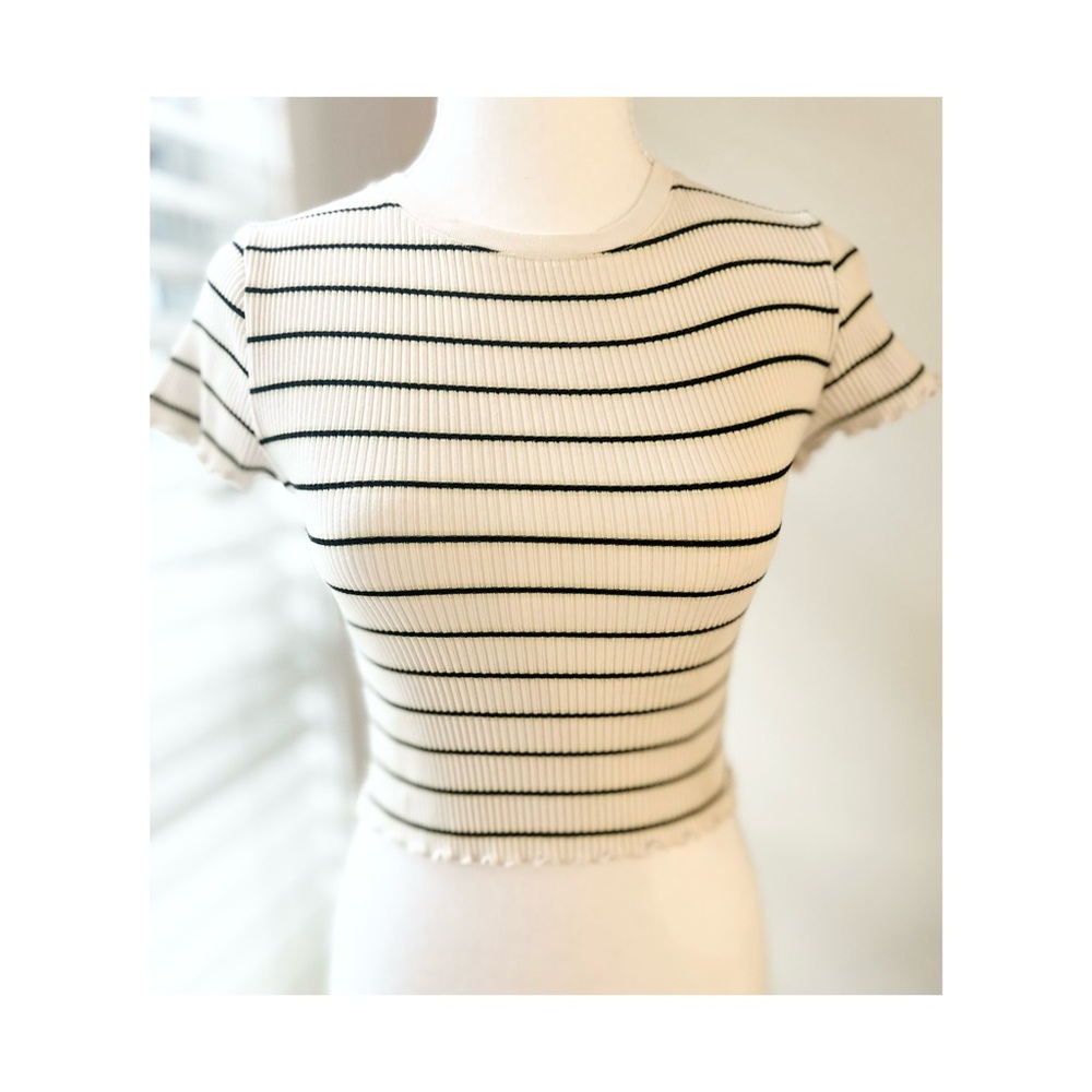 Uniqlo Striped Crop Top
